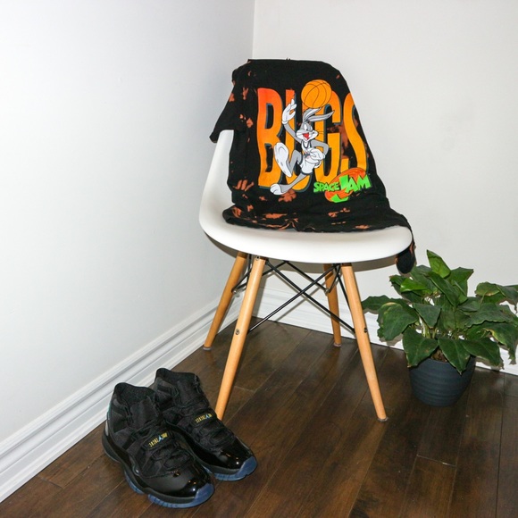 Unisex Hand-Dyed & Distressed Bugs Bunny T - Picture 2 of 3